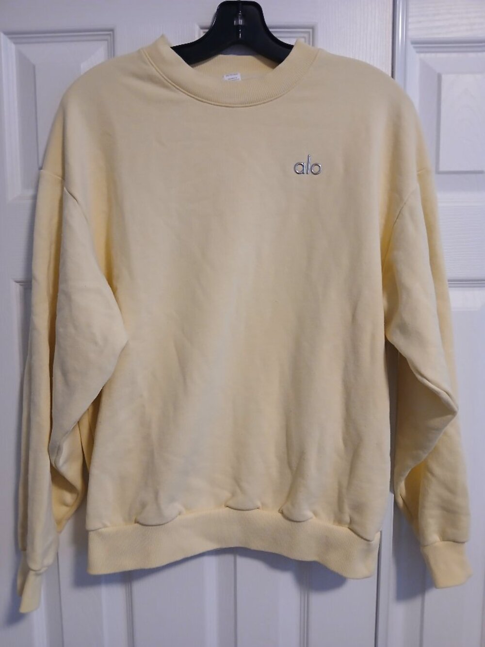 ALO Yoga Accolade Crewneck Limited Candlelit Yellow